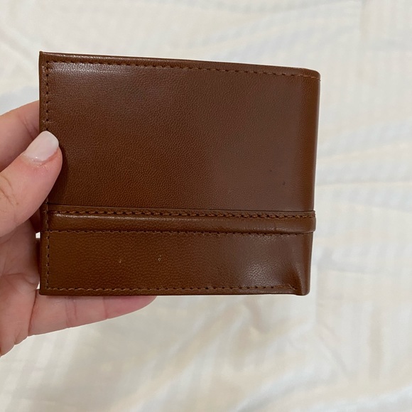 Men’s brown wallet - Picture 2 of 3